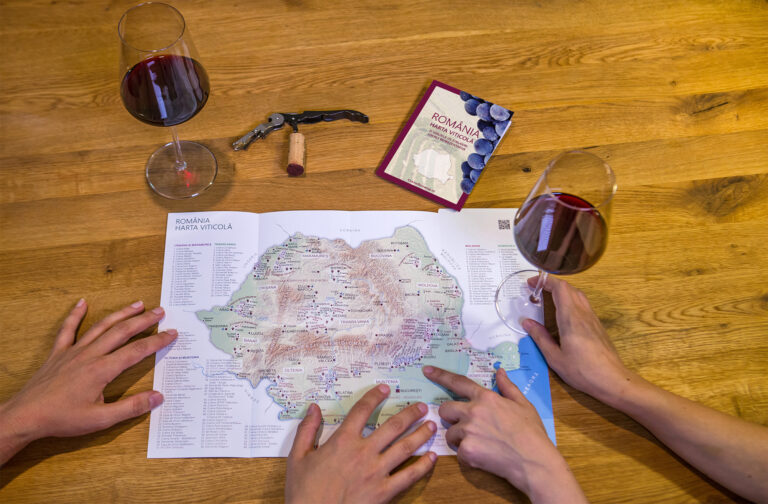 De ce România? Povestea noastră, călătoria noastră, lumea noastră